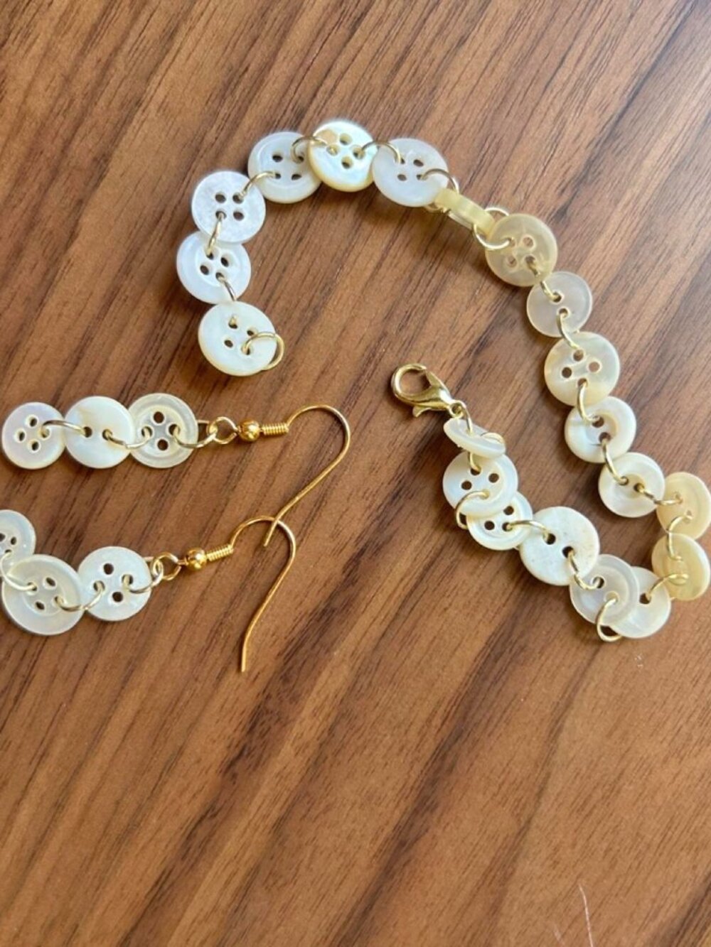 Vintage Button Jewelry Set with Earrings and Bracelet